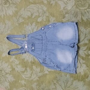 No boundaries denim shortfalls- Size M 7/9